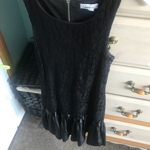 Black Sleeveless Dress